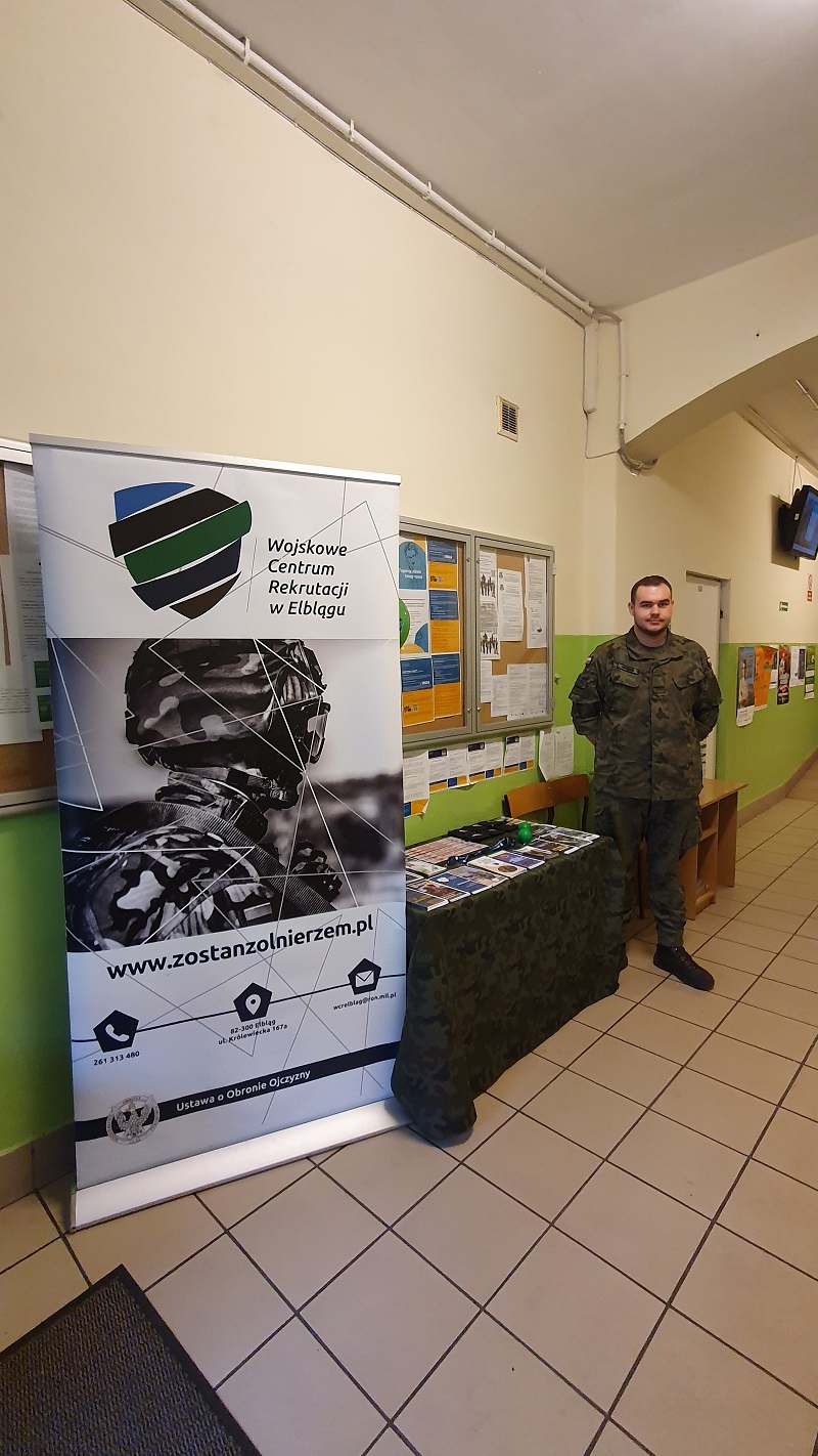 Wojskowego Centrum Rekrutacji w Elblągu - promocja wstąpienia do wojska w Powiatowym Urzędzie Pracy w Braniewie